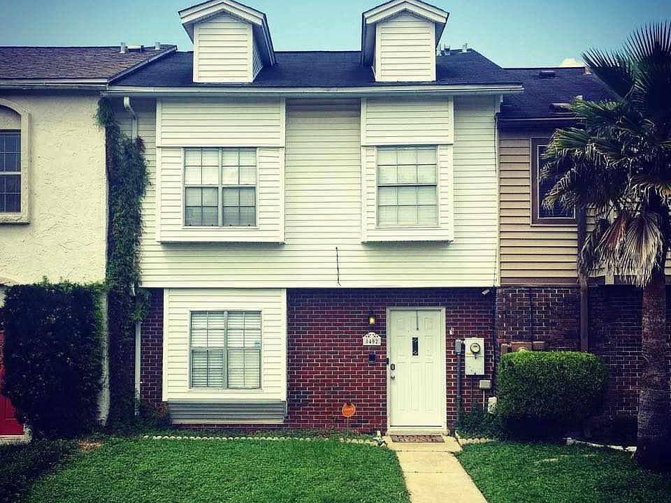 1st image of 8402 Williamsburg Cir