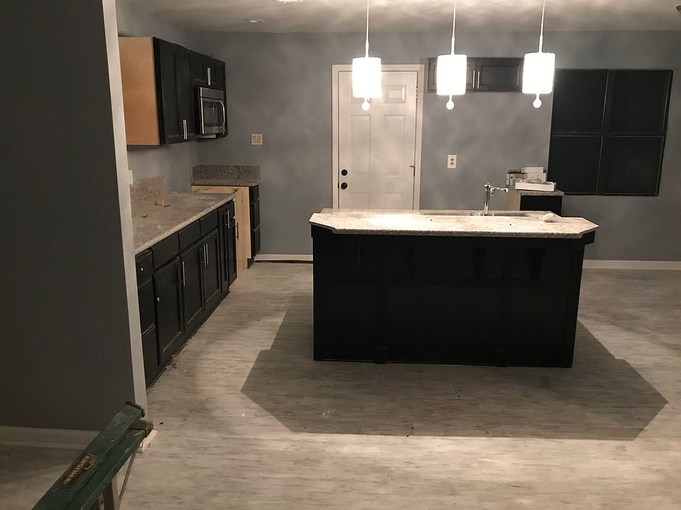 2nd image of 2901 Stephanie Dr