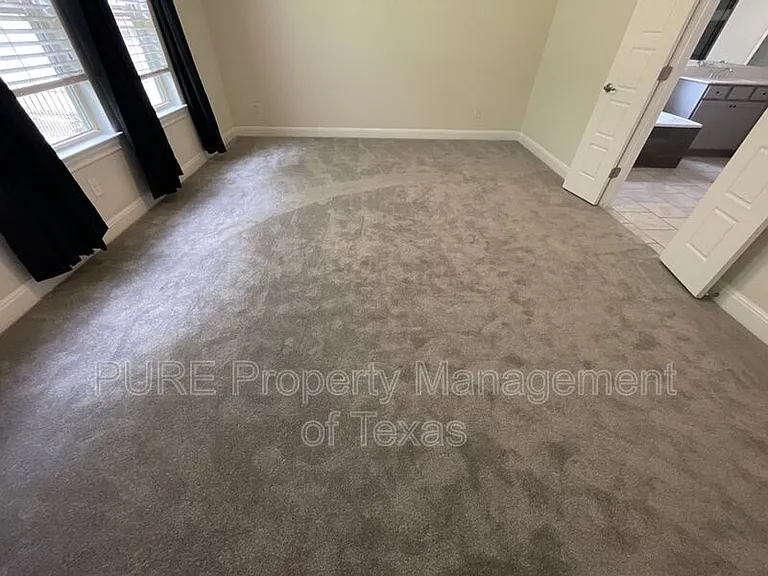 716 Expedition Way — Photo 36