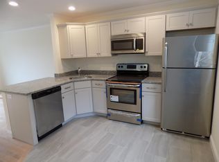 1148 Bedford St APT 6, Abington, MA 02351