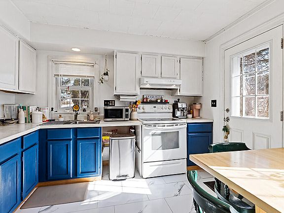 2nd image of 189 Cony Street