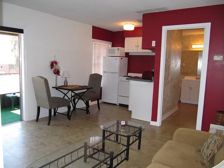 226 Georgetown Dr #F — Photo 3