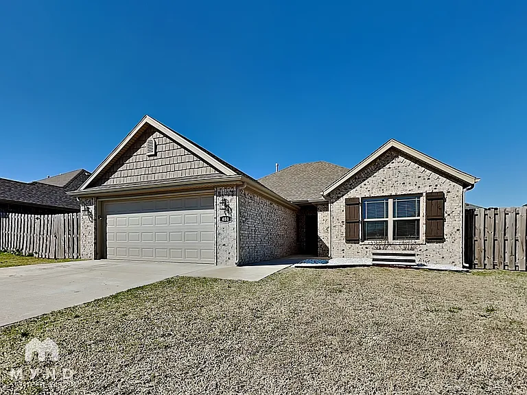480 Holly St — Photo 1