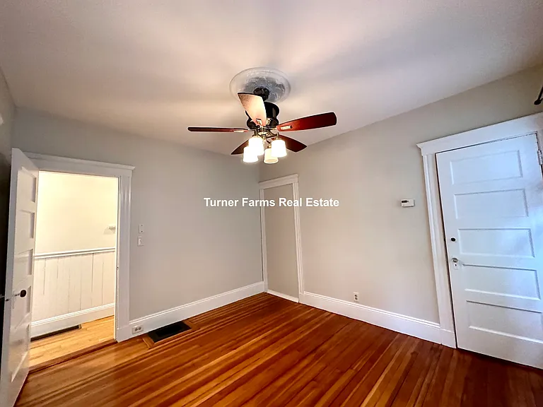 30 Roseclair St — Photo 8