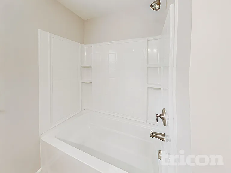 1413 Eastway Dr — Photo 15
