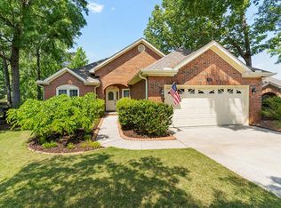 112 Luton Pl N, Greenwood, SC 29649