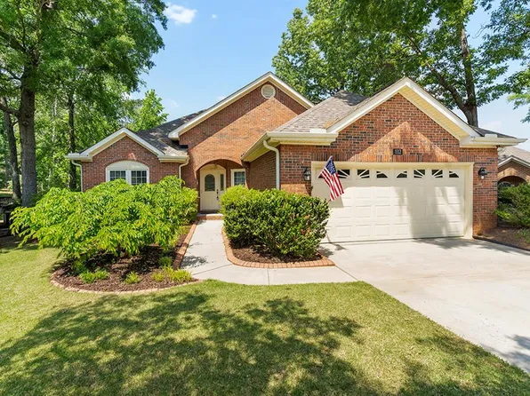 112 Luton Pl N, Greenwood, SC 29649
