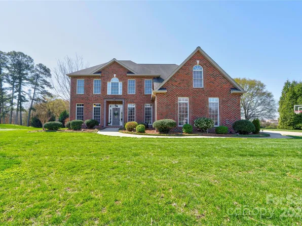 709 Cedar Hill Dr, Shelby, NC 28152