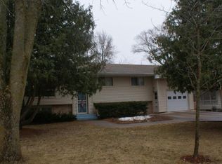 409 4th Ave NW, Cambridge, MN 55008