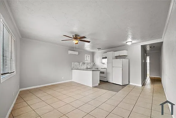 4811 Oakland St — Photo 20