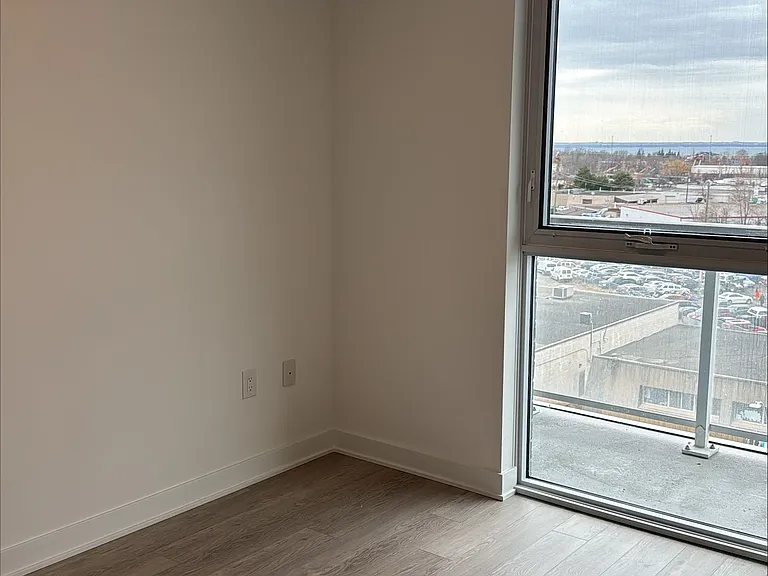 2782 Barton St E #608 — Photo 4