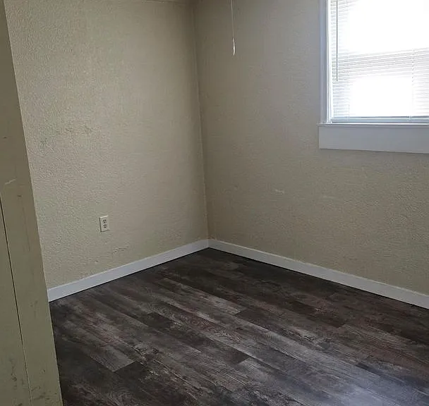 516 SE 6th St #3 — Photo 5