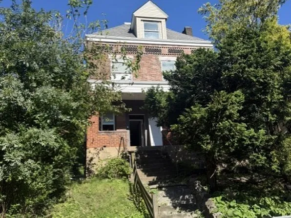 4817 Monongahela St, Pittsburgh, PA 15207