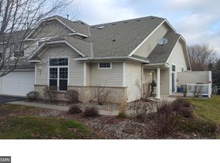 421 Hickory Ln N, Oakdale, MN 55128