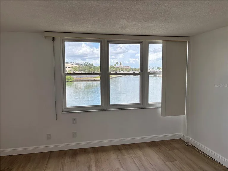 7405 Bay Island Dr S #220 — Photo 12