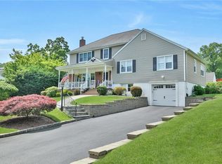 58 Laron Dr, New Rochelle, NY 10804