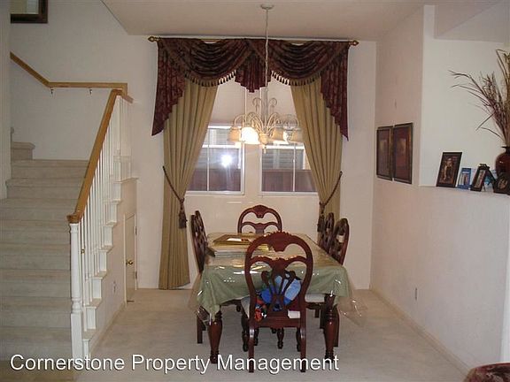 4th image of 462 Whisman Park Dr