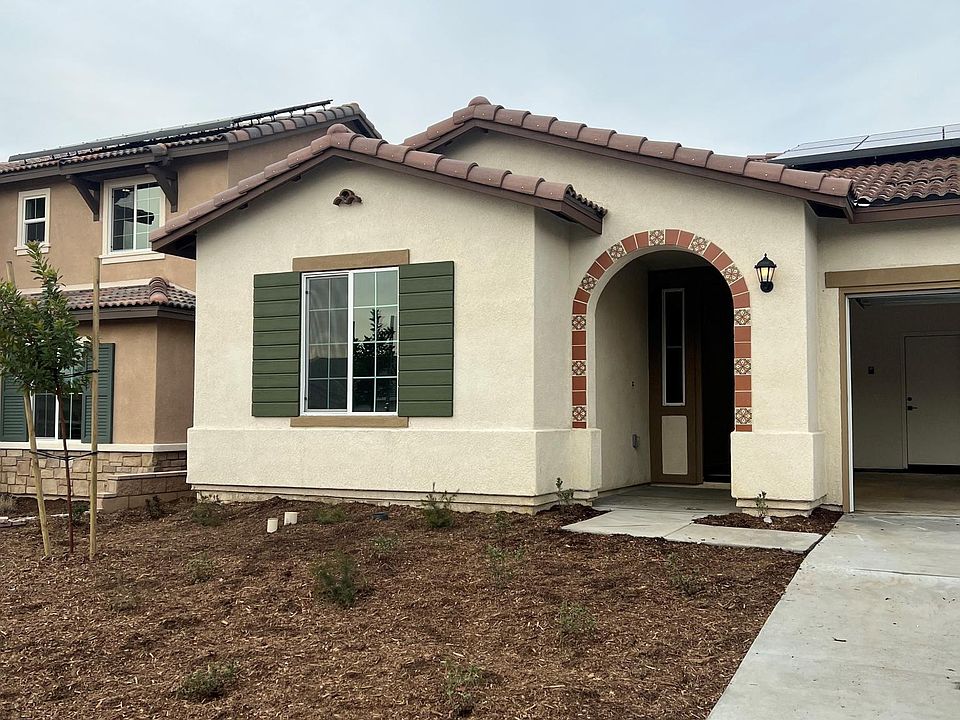 1st image of 15552 Kings Peak Dr