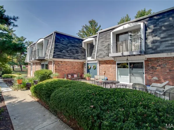 1916 W Delmar Ave APT A, Godfrey, IL 62035