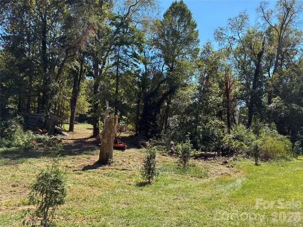 233 E Oakview Rd, Asheville, NC 28806