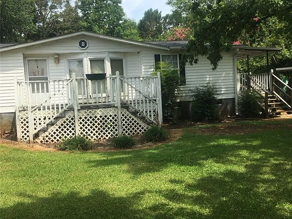 2nd image of 105 Gray Fox Ln