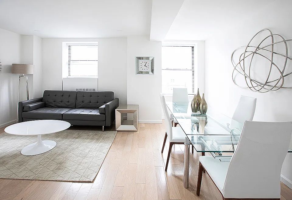 1st image of 150 W 51st St APT 1918
