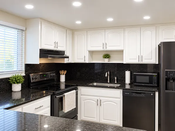 506 NW 87th Ave APT 204, Miami, FL 33172