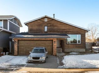 11 E Woodborough Rd SW, Calgary, AB T2W 5C1