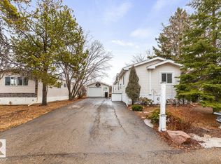 42 Rim Rd NW, Edmonton, AB T6P1C2