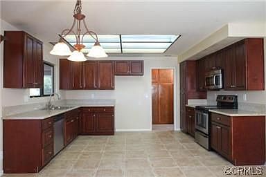 4th image of 30315 Santa Fe St