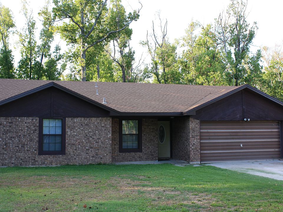 1st image of 411 Christy Ln