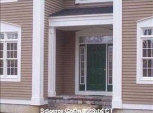 43 Rustle Meadow Ln, Canton, CT 06019