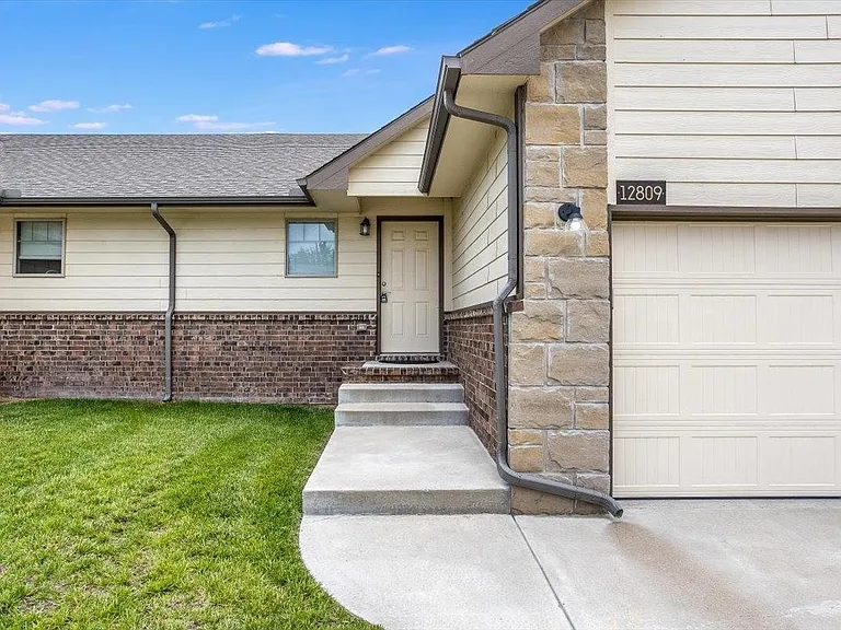12809 E Zimmerly St #A — Photo 3