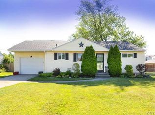 142 Imperial Dr, Amherst, NY 14226