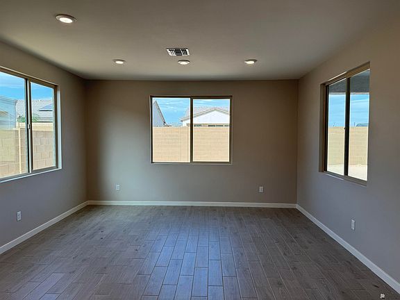 5th image of 7660 E 36th Ln