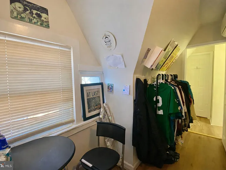3215 Summer St — Photo 32