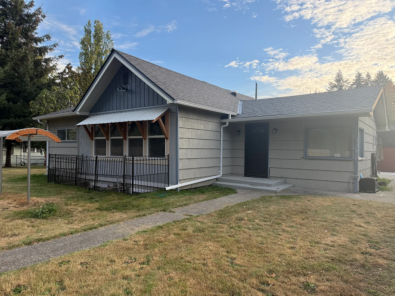 3 bed, 1100 sqft, $2,500 — Photo 1