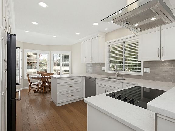 3rd image of 32615 Murray Ave #1