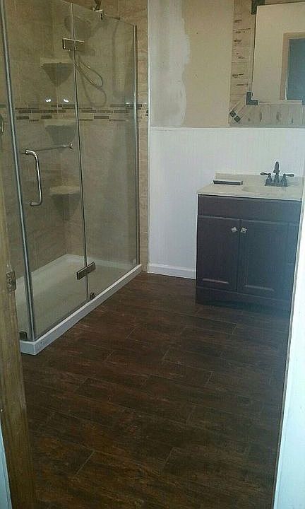 Wood look ceramic tile floor