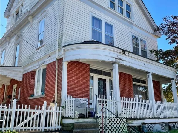 503 Riverside Dr, Sistersville, WV 26175