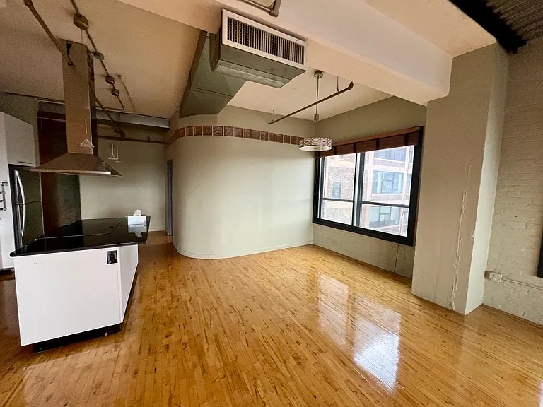 210 Lincoln St #304 — Photo 5