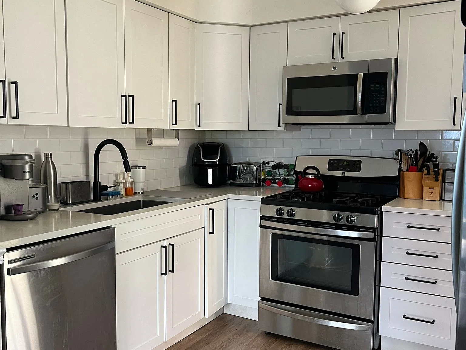 4 bed, 3.5 bath, 1386 sqft, $1,200 — Photo 4