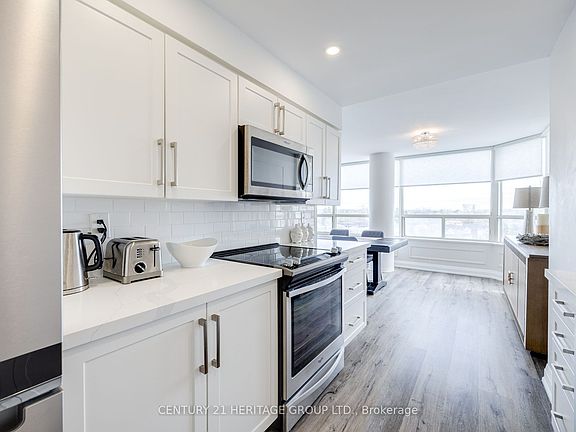 4th image of 7 Townsgate Dr #707
