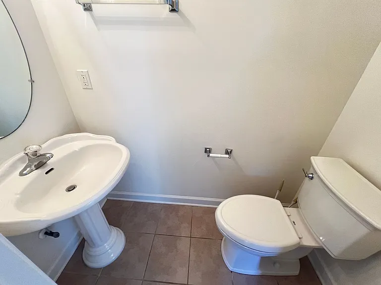 351 Vermillion Dr — Photo 15
