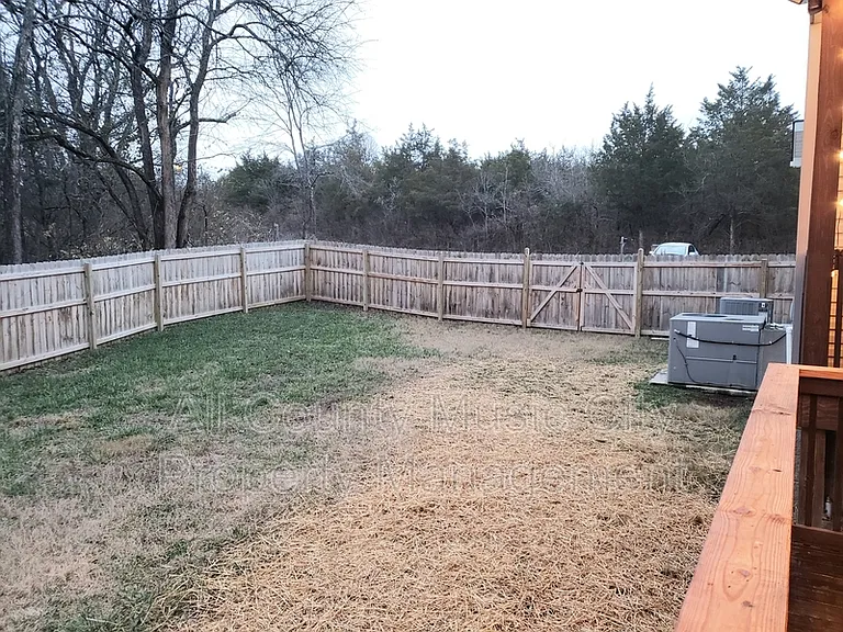 4064 Cedar Cir — Photo 21