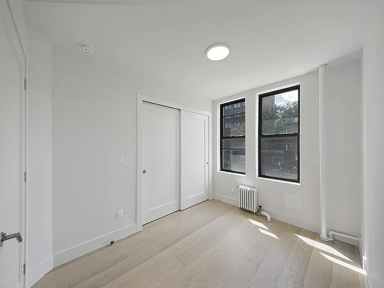 304 10th St #6 — Photo 14