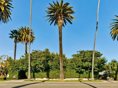 710 N Beverly Dr, Beverly Hills, CA, 90210