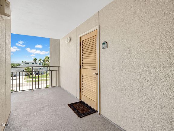 4th image of 4505 S Atlantic Ave #305
