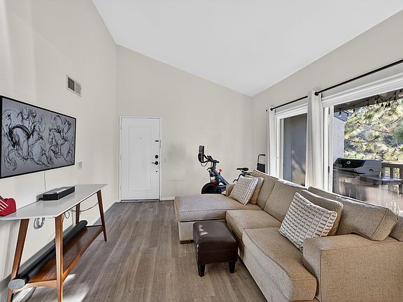 3rd image of 1627 Brea Blvd #1627