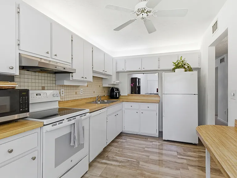 1628 Clower Creek Dr #225 — Photo 9